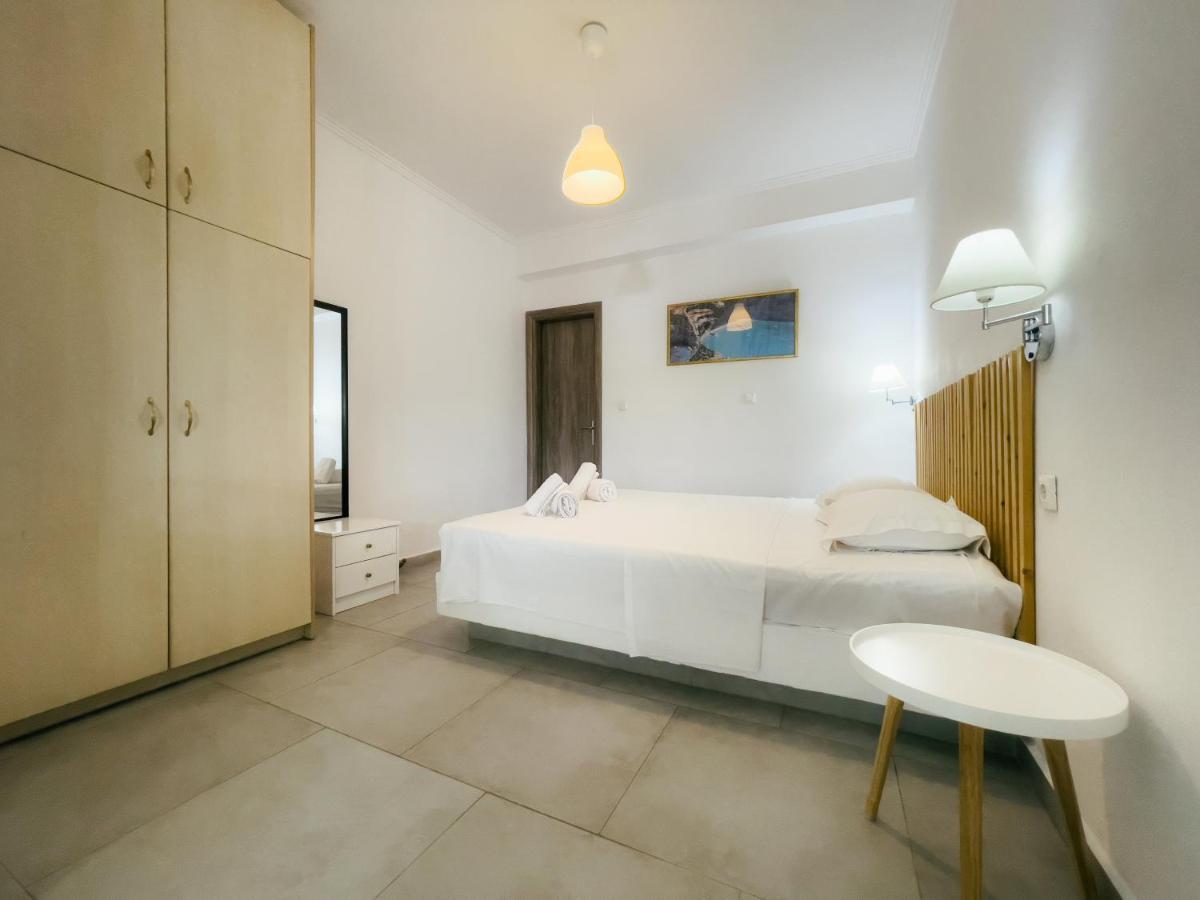 Dionysia Rooms Lefkada City Екстер'єр фото