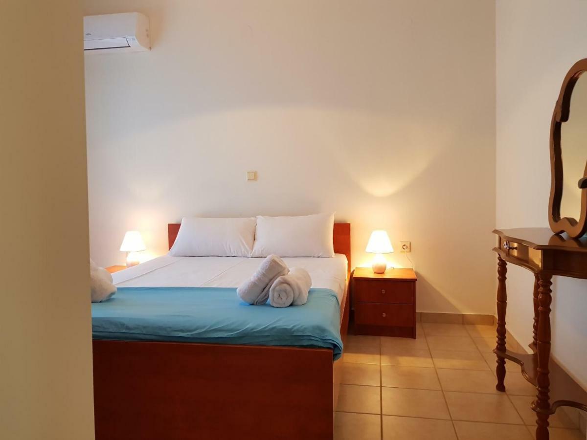 Dionysia Rooms Lefkada City Екстер'єр фото