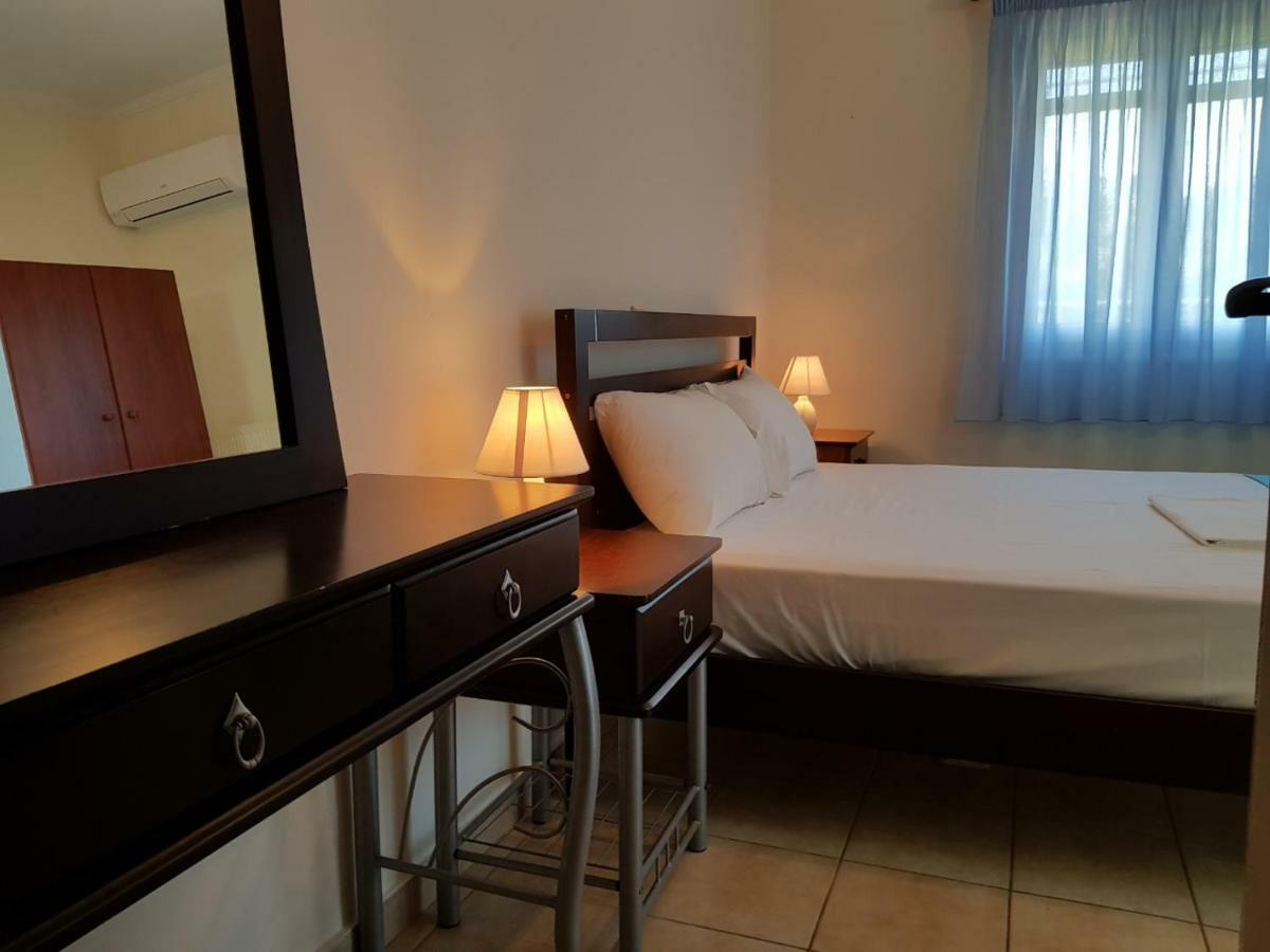 Dionysia Rooms Lefkada City Екстер'єр фото