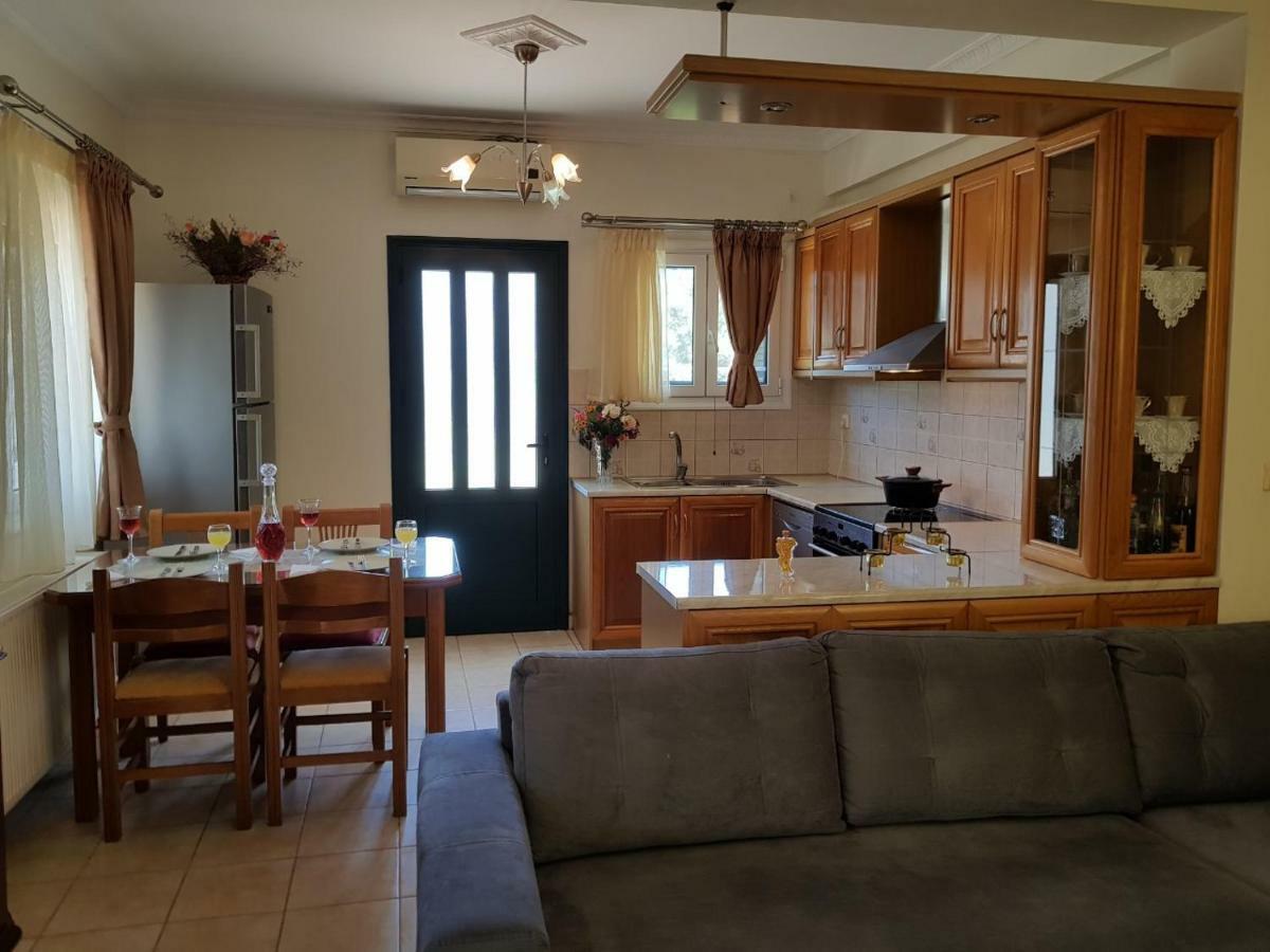 Dionysia Rooms Lefkada City Екстер'єр фото
